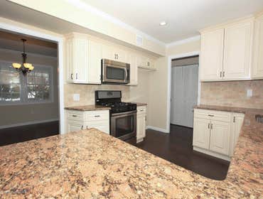 16 Cypress Ln Matawan