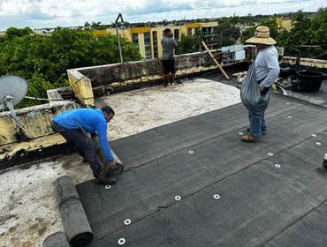 Commercial Project: GAF Low Slope Modified Bitumen Over lightweight Concrete. Commercial Re-Roof Project
“At AGS Roofing, we completed a commercial r