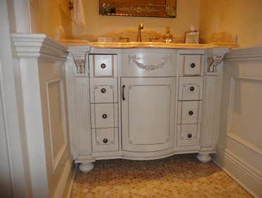 Saddle River Powder Room