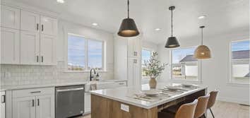 Photos by Thunder Mountain Homes #1