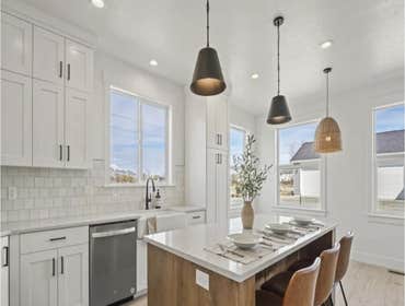 Photos by Thunder Mountain Homes #1