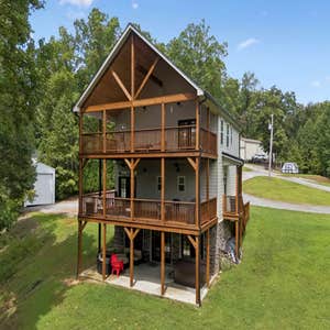 Photos by Stecoah Homes #1