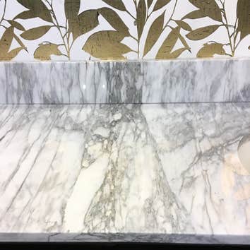 Marble Countertops 4510 retail store in Rice Village
arabesqcato granite
notice how the pattern matches up