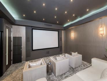 Home Theater by Aldan Home Theater by Aldan