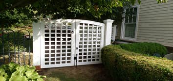 Lattice Fencing