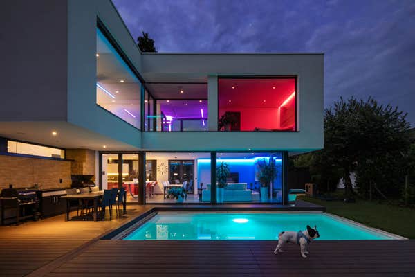 Smart Lightning / Outdoor View