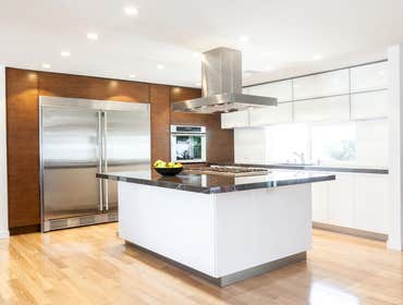 Photo(s) from Luxus Construction