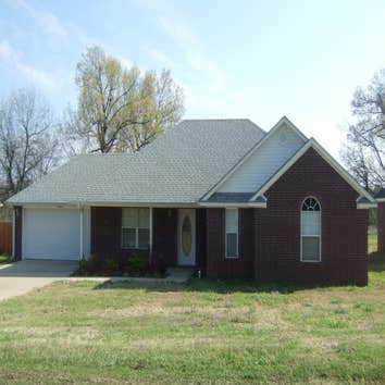 Black Creek Estates, Hackett
