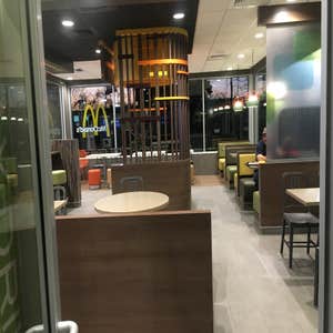 McDonald’s Here is a McDonald’s resturant I remodeled in Danvers Mass