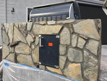 high end barbecuer (block&naturalStone)