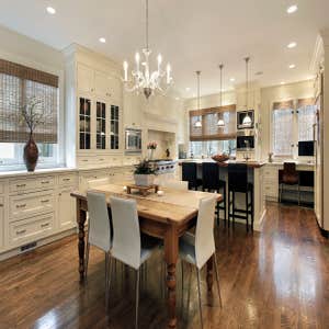Hollywood Builders Inc