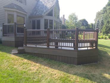 2016 Gurnee Timbertech Deck & Railing, Bench