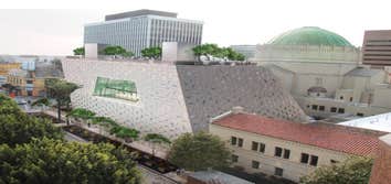 Wilshire Boulevard Temple Events and Program Building