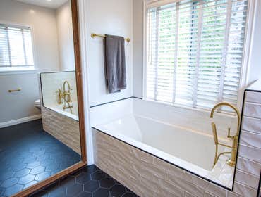 Master Bathroom - LA