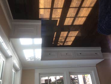 Babinsky window seat
