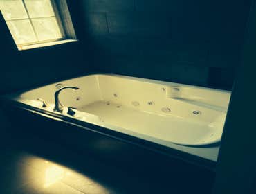 Jacuzzi Bath