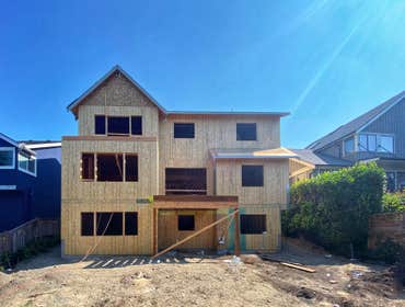 Single-Family Home in Hawthorne Hills
