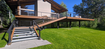 Freesia Construction LLC