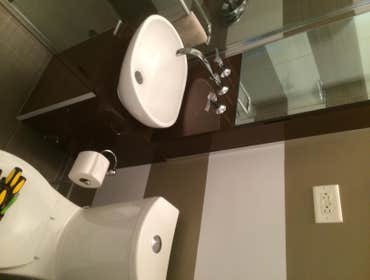 Bathroom sink