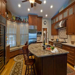 Project photos from Greaves Construction Inc Kitchens