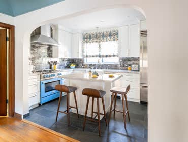 HISTORIC HOME IN LONG BEACH Grip Construction restored a home in the Long Beach Historic District area. This was a full design and build project with a