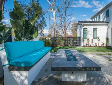 19348 Collier St, Tarzana, CA 91356 Brand new construction Cape Cod situated in the heart of Tarzana South of the Blvd, just a block from Ventura Blvd'