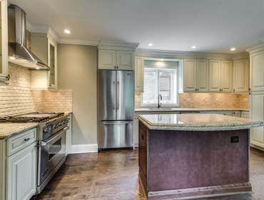 Chicago Kitchen Chicagoland / Northwest suburb based general contractors and builders who specialize in custom homes, renovation, remodeling, additions