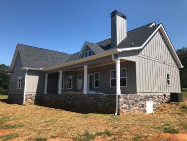 300 Ridge Road • Clarkesville