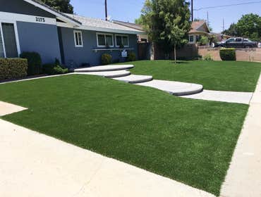 Front Yard Turf - Thousand Oaks