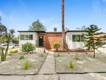 Woodland Hills – Complete remodel and master bedroom addition Woodland hills – complete remodel and master bedroom addition
This house was a major job