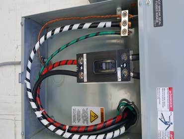 main single phase 200 Amp brkr