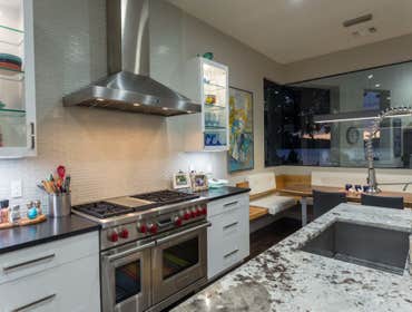 CONTEMPORARY NEW BUILD