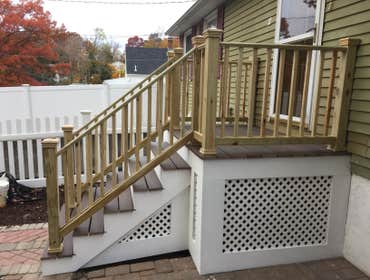 Exterior steps Whether you would like flagstone, wooden, composite or PVC steps, we are experienced at building all types.