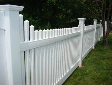 Wood & Vinyl Fence