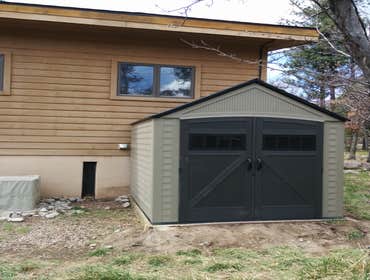 Greenhouse / sheds