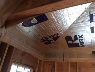 Insulated ceiling