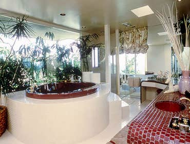 1982: Wellspring Master Suite Complete master bedroom and bath remodel and rearrangement of the master bedroom, bath, and closet. Created fenced green 