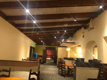 Olive Garden Ligthing and Harvesting System Olive garden Sports Arena
-Installation of LED Lighting, chandeliers, track lighting, can lights
-Lutron EM