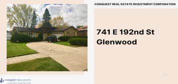 741 E 192nd St Glenwood Conquest performed a complete remodel at this property:
Brand new wood cabinets.
New quartz counter-top.
New and modern back-sp