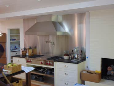 stainless steel hood/bksplash