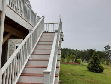 Mahogany stairs and composite railings