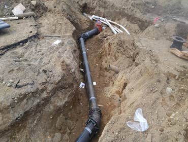 Water main hot tap