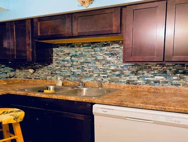 Glass tile back splash