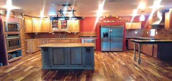 Photo(s) from Phils Building Maintenance Llc