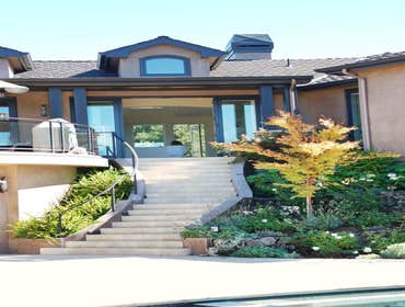 Los Altos Hills - California Traditional