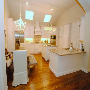 Photo(s) from Richard Williams & Assoc
