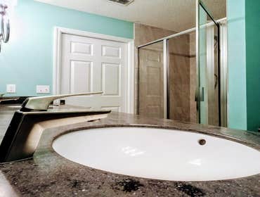 Salak Bathroom
