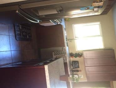 L-shaped kitchen w/ island