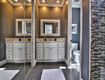 Marble backsplash bathroom