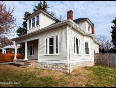 443 Hillcrest Ave. Louisville, KY New roof. New gutters. New windows. New primary bathroom. New basement bathroom. New floor to ceiling tile walk i
